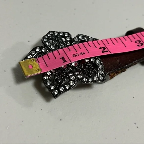 HOLT RENFREW Rhinestones Floral Leather Belt - Picture 5 of 7